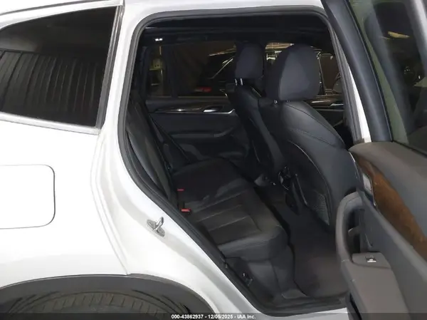 5UXTR9C59JLC74782 2018 BMW X3 - Image 8