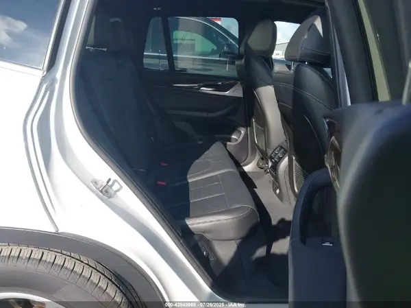 5UXTR9C59JLC76449 2018 BMW X3 - Image 8