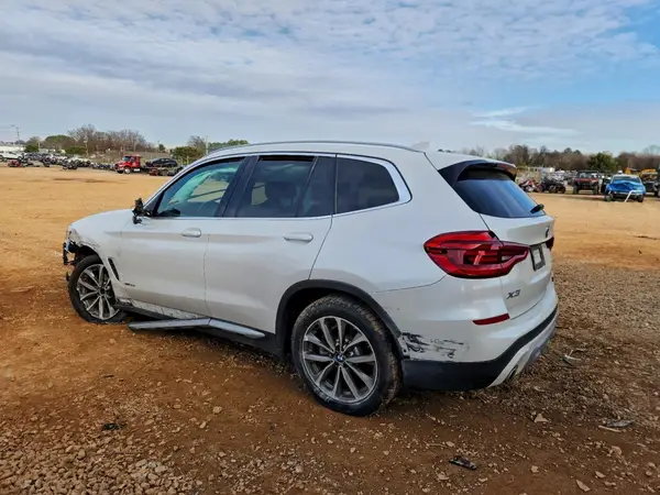 5UXTR9C59JLC81389 2018 BMW X3 - Image 2