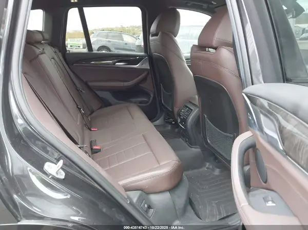 5UXTR9C59JLD70380 2018 BMW X3 - Image 8