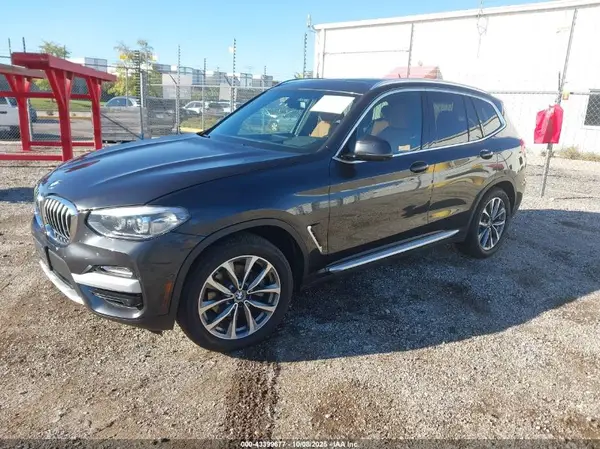 5UXTR9C59JLD74672 2018 BMW X3 - Image 2