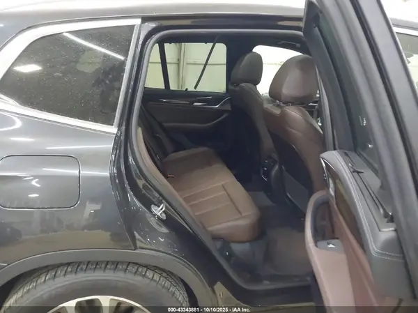 5UXTR9C59KLD93675 2019 BMW X3 - Image 8
