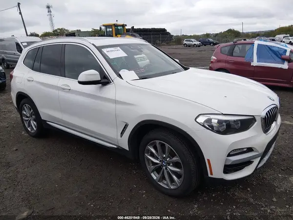 5UXTR9C59KLD96138 2019 BMW X3 - Image 1