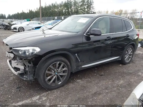 5UXTR9C59KLE12564 2019 BMW X3 - Image 2