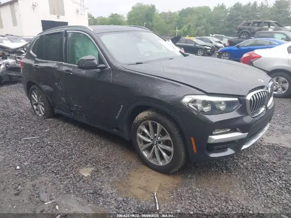 5UXTR9C59KLE13195 2019 BMW X3 - Image 1