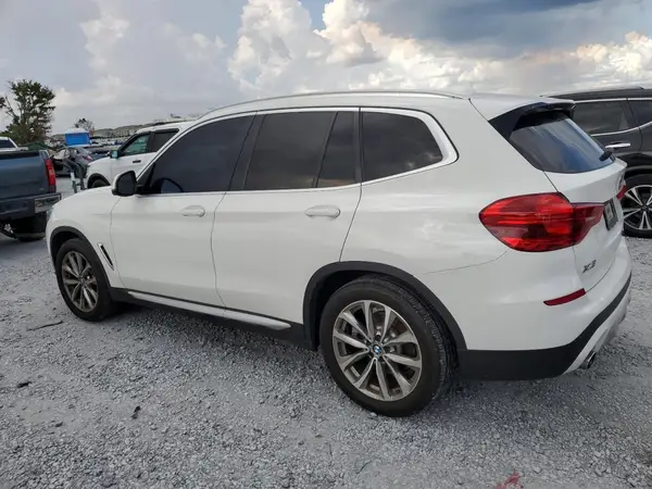 5UXTR9C59KLE17067 2019 BMW X3 - Image 2