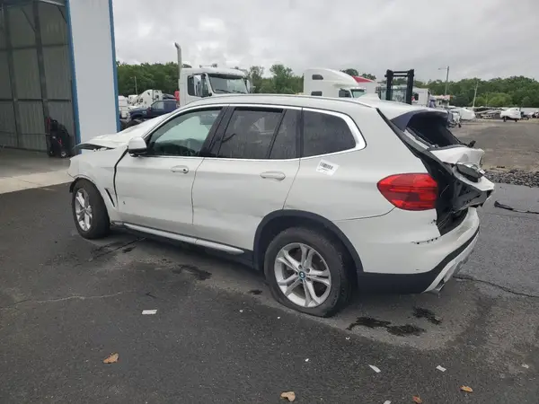 5UXTR9C59KLE18316 2019 BMW X3 - Image 2
