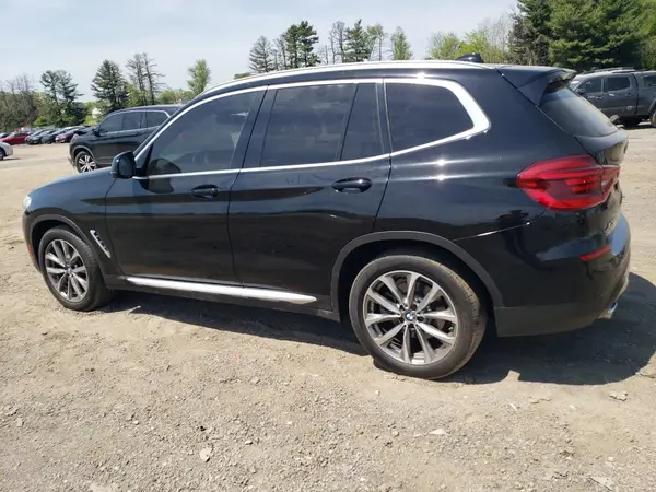 5UXTR9C59KLE19501 2019 BMW X3 - Image 2