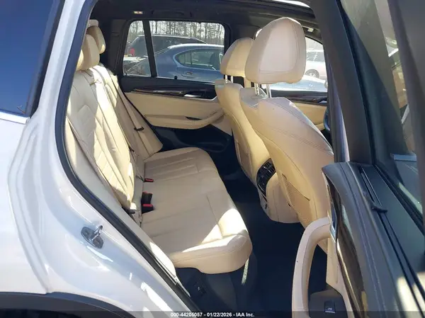 5UXTR9C59KLE21541 2019 BMW X3 - Image 8