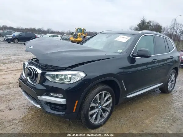 5UXTR9C59KLP76464 2019 BMW X3 - Image 2