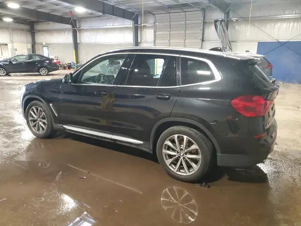 5UXTR9C59KLP77775 2019 BMW X3 - Image 2