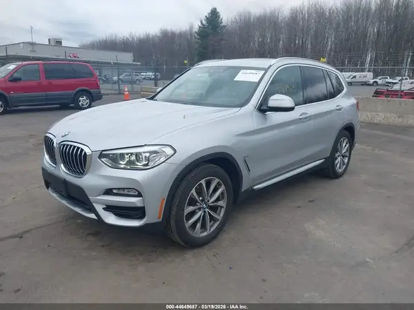 5UXTR9C59KLP82023 2019 BMW X3 - Image 2