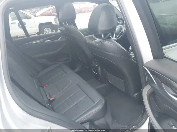 5UXTR9C59KLP82023 2019 BMW X3 - Image 8