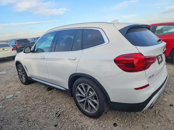 5UXTR9C59KLP93829 2019 BMW X3 - Image 2