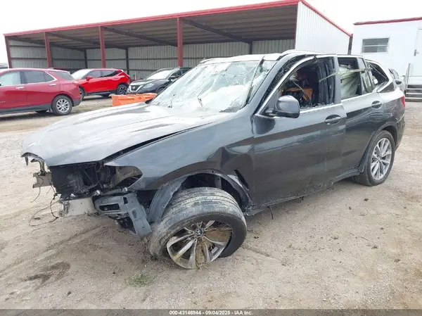 5UXTR9C59KLP94673 2019 BMW X3 - Image 2
