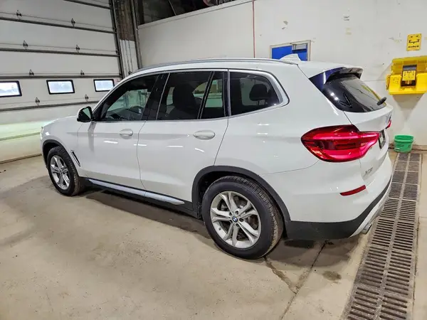 5UXTR9C59KLP96441 2019 BMW X3 - Image 2
