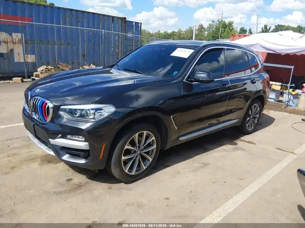 5UXTR9C59KLR03455 2019 BMW X3 - Image 2