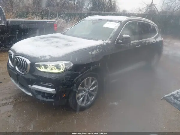 5UXTR9C59KLR04296 2019 BMW X3 - Image 2