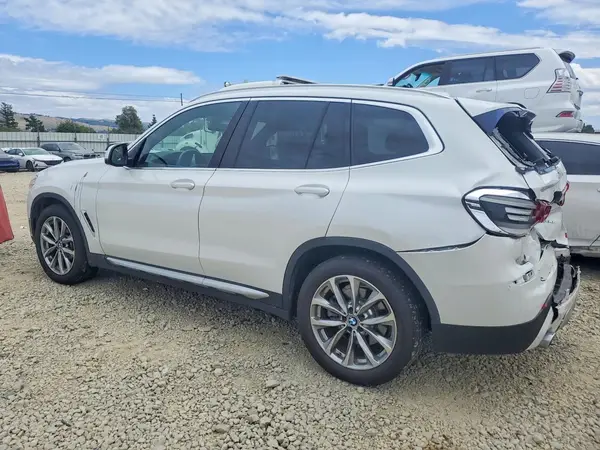 5UXTR9C59KLR04900 2019 BMW X3 - Image 2