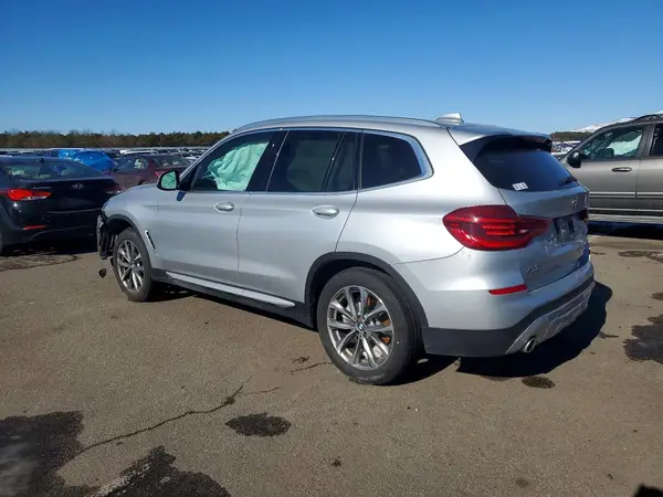 5UXTR9C59KLR09370 2019 BMW X3 - Image 2