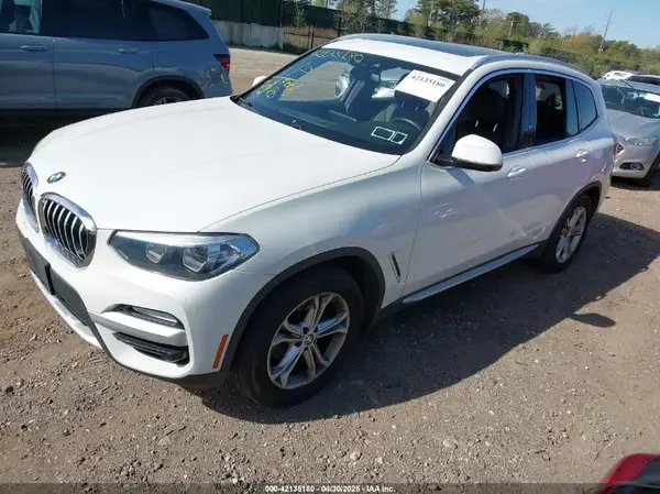 5UXTR9C59KLR10759 2019 BMW X3 - Image 2