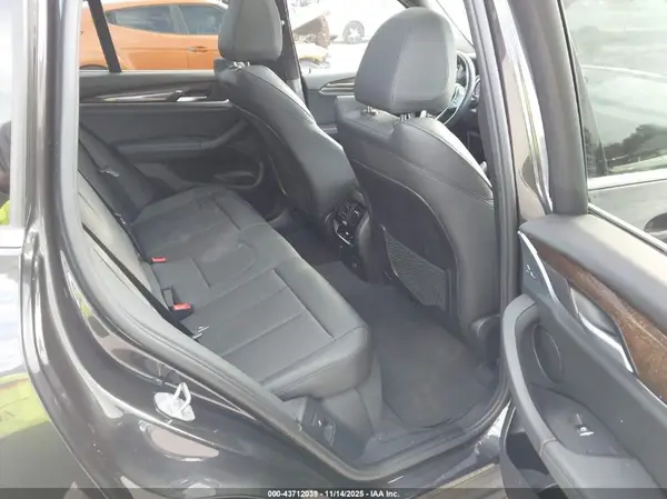 5UXTR9C59KLR10843 2019 BMW X3 - Image 8