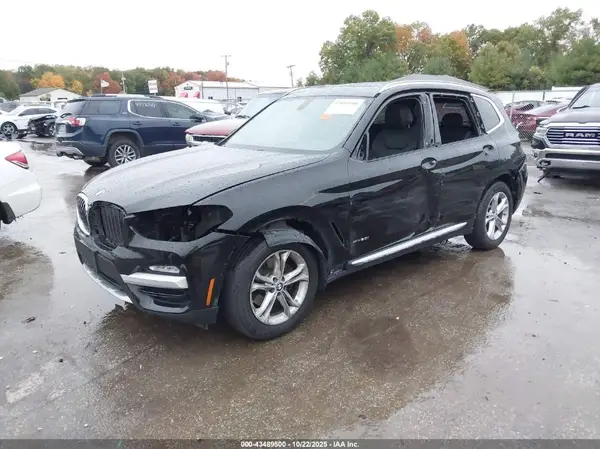 5UXTR9C5XJLC69378 2018 BMW X3 - Image 2
