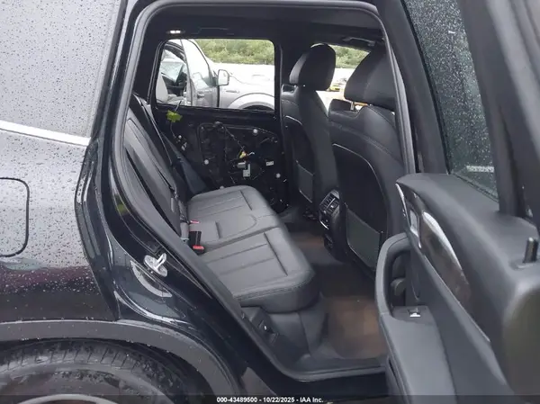 5UXTR9C5XJLC69378 2018 BMW X3 - Image 8