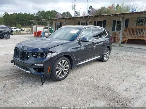 5UXTR9C5XJLC77450 2018 BMW X3 - Image 2
