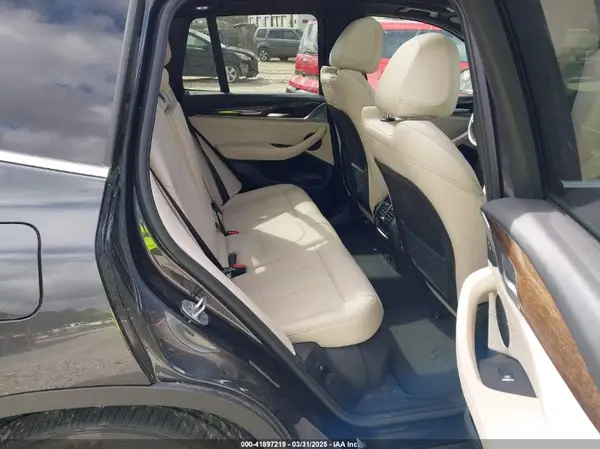 5UXTR9C5XJLC77450 2018 BMW X3 - Image 8