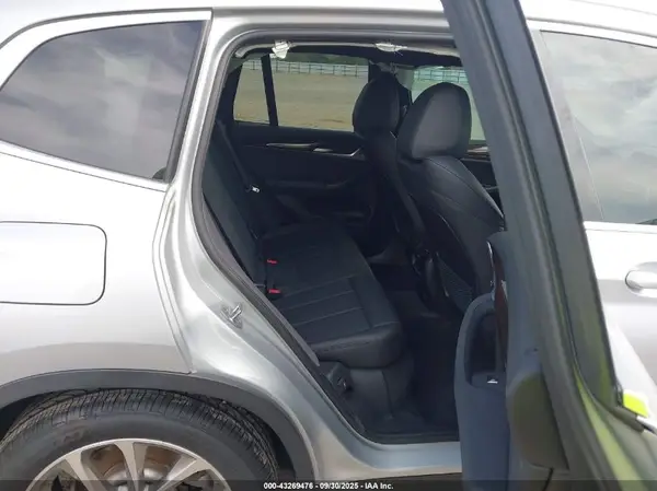 5UXTR9C5XJLC82583 2018 BMW X3 - Image 8