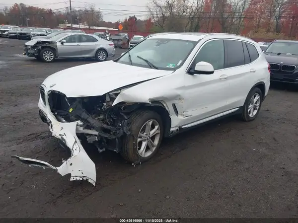 5UXTR9C5XJLD60831 2018 BMW X3 - Image 2