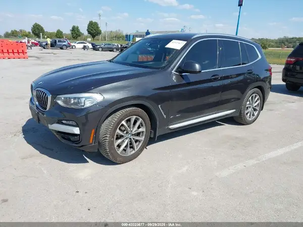 5UXTR9C5XJLD65236 2018 BMW X3 - Image 2