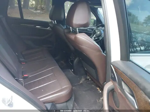 5UXTR9C5XJLD70288 2018 BMW X3 - Image 8