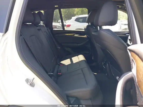 5UXTR9C5XKLD98724 2019 BMW X3 - Image 8