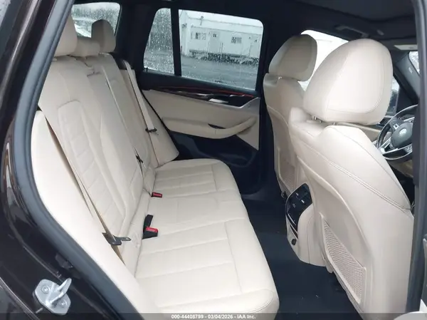 5UXTR9C5XKLE12167 2019 BMW X3 - Image 8