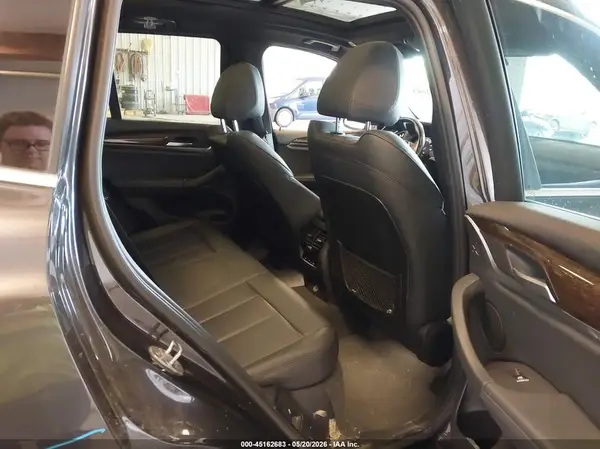5UXTR9C5XKLE15148 2019 BMW X3 - Image 8