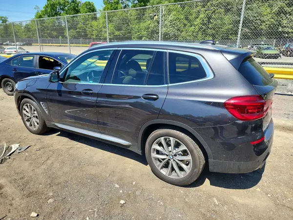 5UXTR9C5XKLE16316 2019 BMW X3 - Image 2