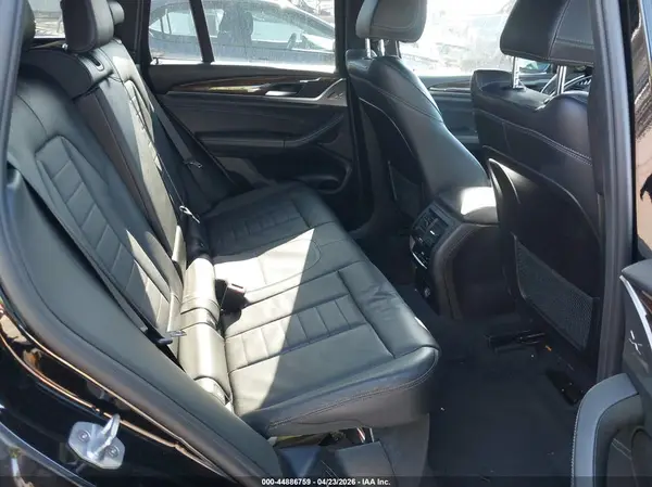 5UXTR9C5XKLE16378 2019 BMW X3 - Image 8