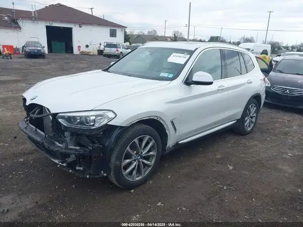 5UXTR9C5XKLE17238 2019 BMW X3 - Image 2