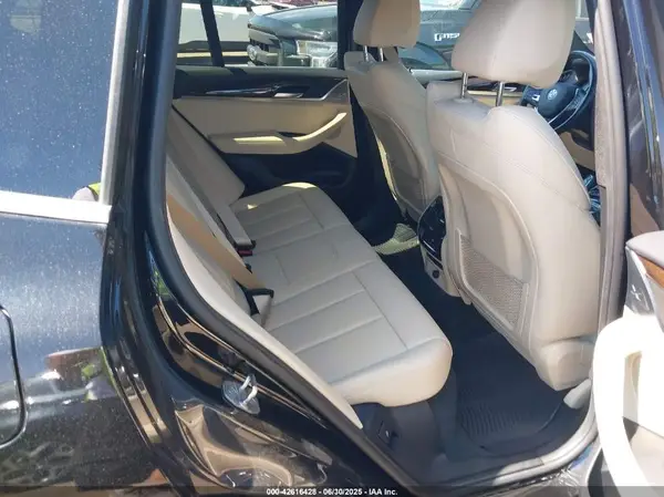 5UXTR9C5XKLE18518 2019 BMW X3 - Image 8