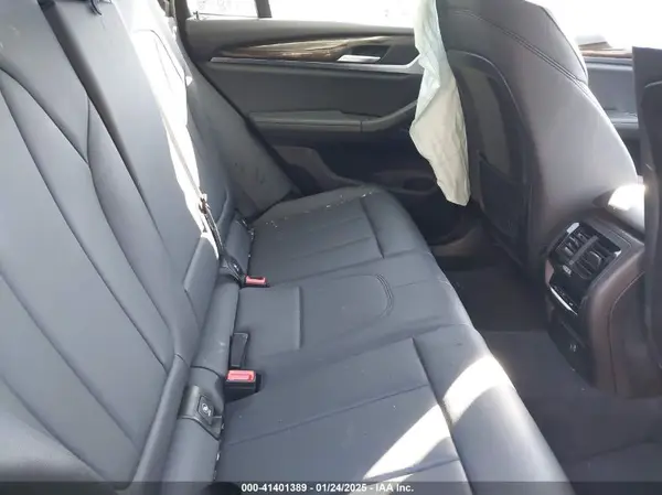 5UXTR9C5XKLE21645 2019 BMW X3 - Image 8