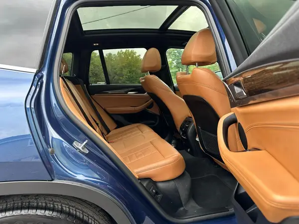5UXTR9C5XKLP76635 2019 BMW X3 - Image 8