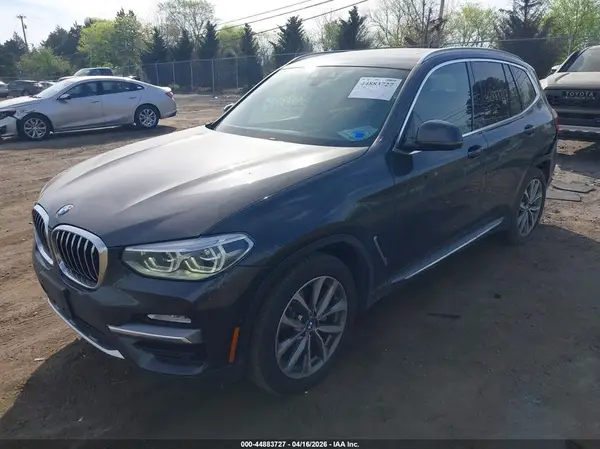 5UXTR9C5XKLP82175 2019 BMW X3 - Image 2
