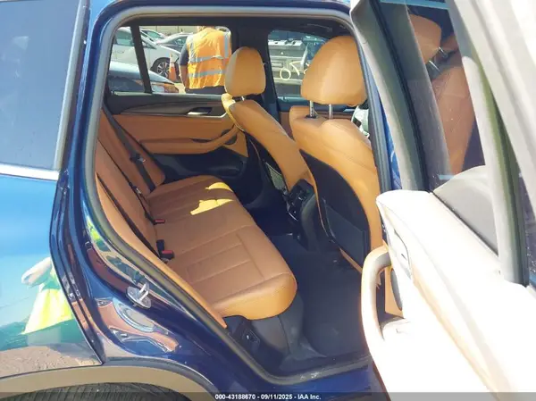 5UXTR9C5XKLP86582 2019 BMW X3 - Image 8