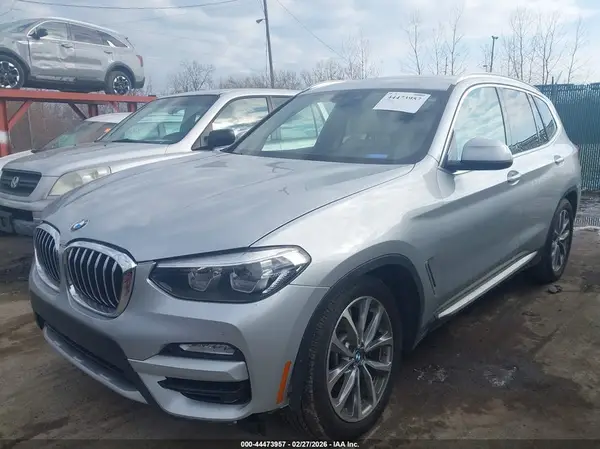 5UXTR9C5XKLP87781 2019 BMW X3 - Image 2