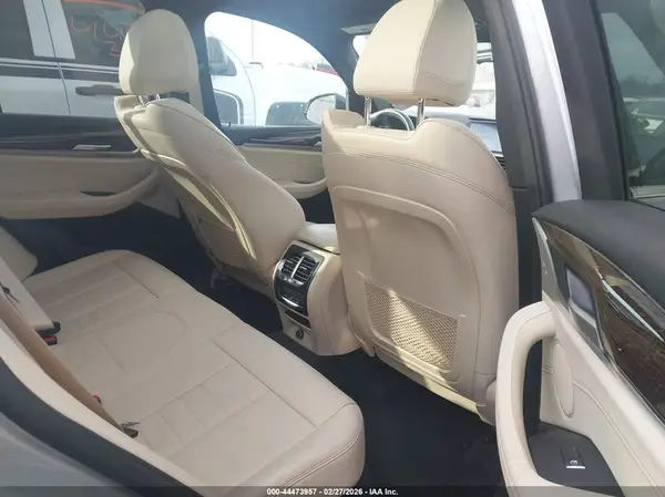 5UXTR9C5XKLP87781 2019 BMW X3 - Image 8