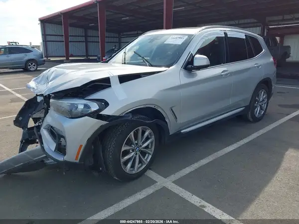 5UXTR9C5XKLP90647 2019 BMW X3 - Image 2
