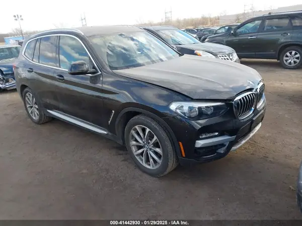5UXTR9C5XKLP92849 2019 BMW X3 - Image 1