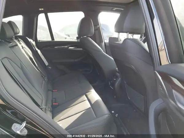 5UXTR9C5XKLP92849 2019 BMW X3 - Image 8